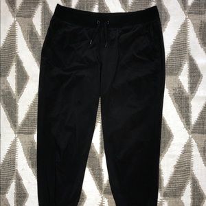 Athleta Black Lightweight Joggers Pants Size 10